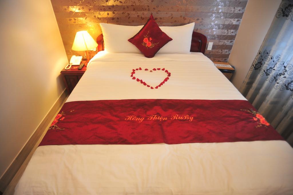 Hong Thien Ruby Hotel Hue Exterior photo